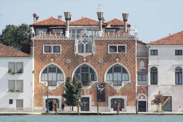三眼宅(Casa dei Tre Oci)