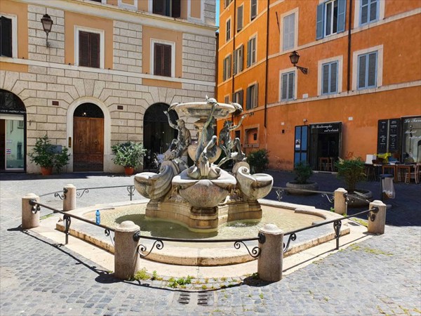 乌龟喷泉(Fontana delle Tartarughe)