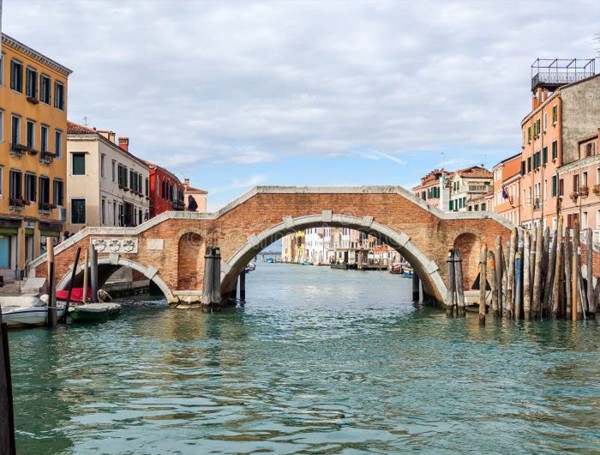 三拱桥(Ponte dei Tre Archi)
