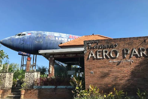 克拉马斯航空公园餐厅(Keramas Aero Park)