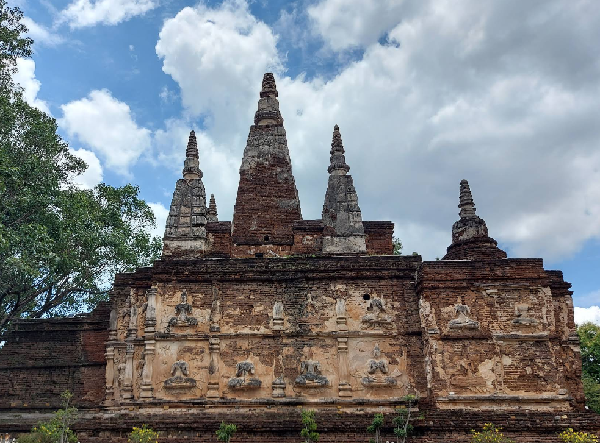 七塔寺(Wat Chet Yot)