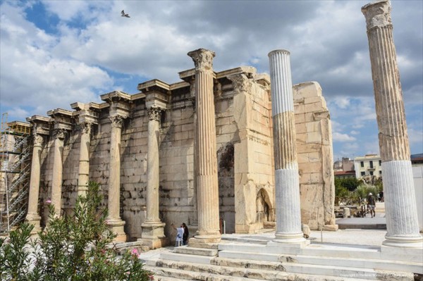 哈德良图书馆(Hadrian's Library)