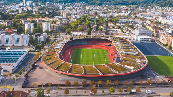 勒特兹格伦德体育场(Letzigrund Stadion)