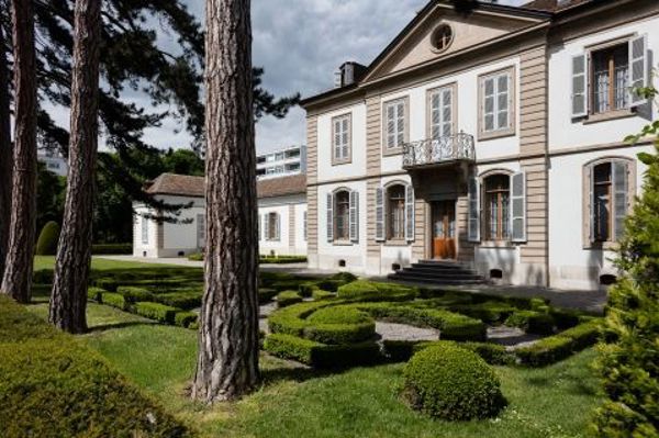伏尔泰学院和博物馆(Institut et Musée Voltaire)