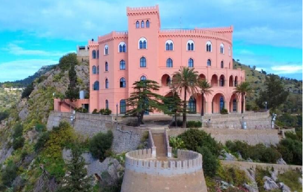 乌特维乔城堡(Castello Utveggio)