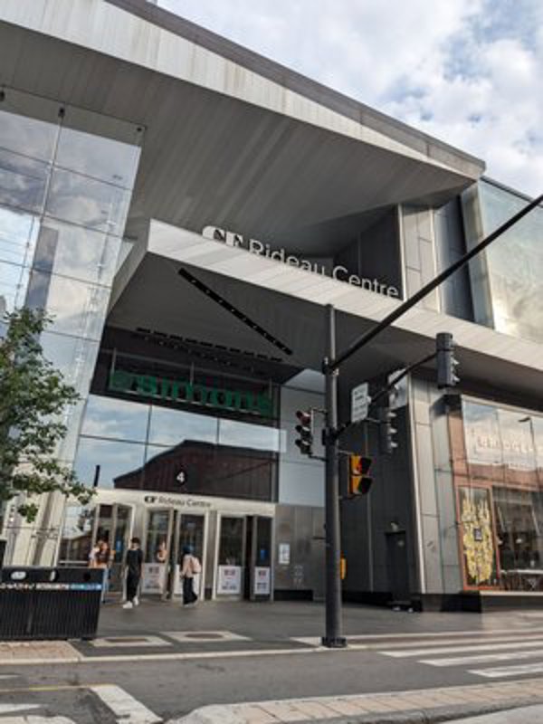 CF里多购物中心(CF Rideau Centre)