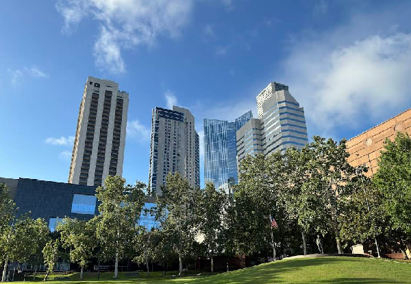 一百五十周年纪念公园(Sesquicentennial Park)