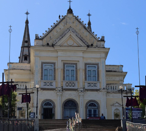 佩尼亚圣母圣殿(Basílica Santuário de Nossa Senhora da Penha de França)