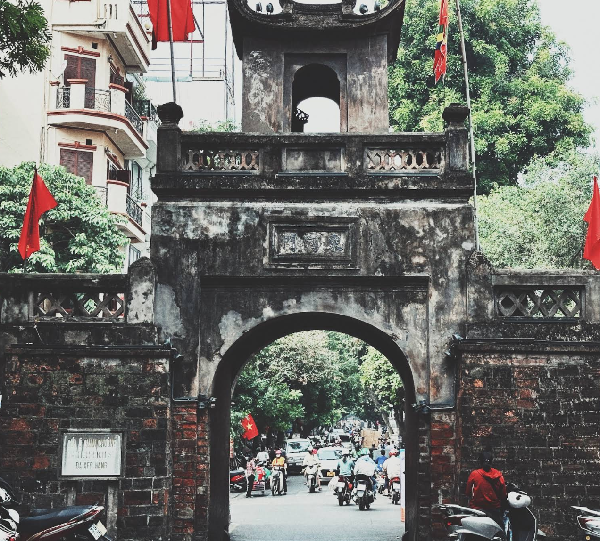 东河门(O Quan Chuong Gate)