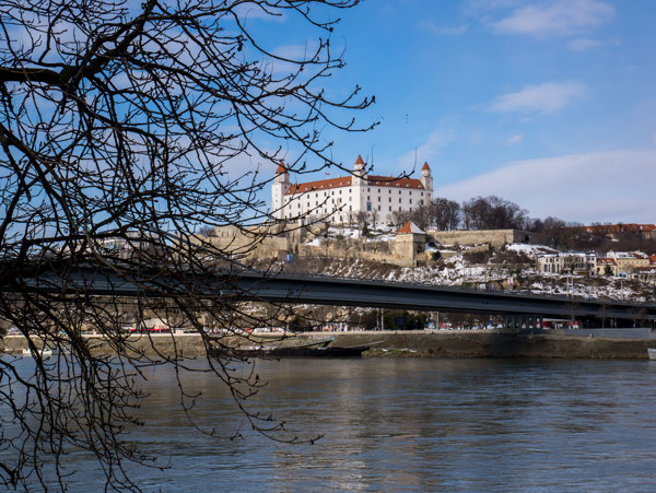 布拉迪斯拉发城堡(Bratislavský hrad)