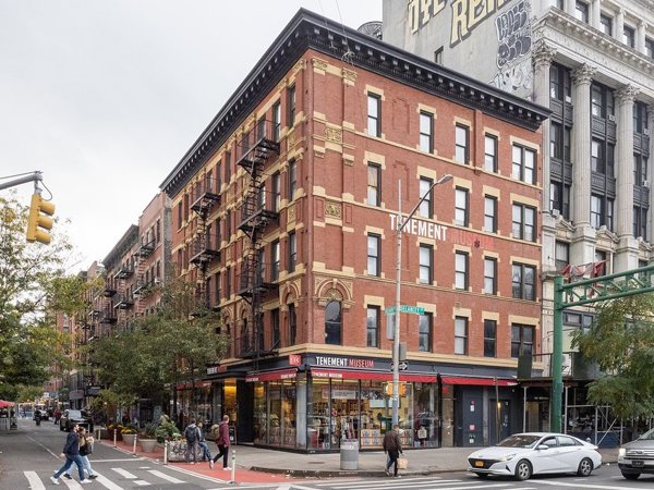 下东城廉租公寓博物馆(Lower East Side Tenement Museum)