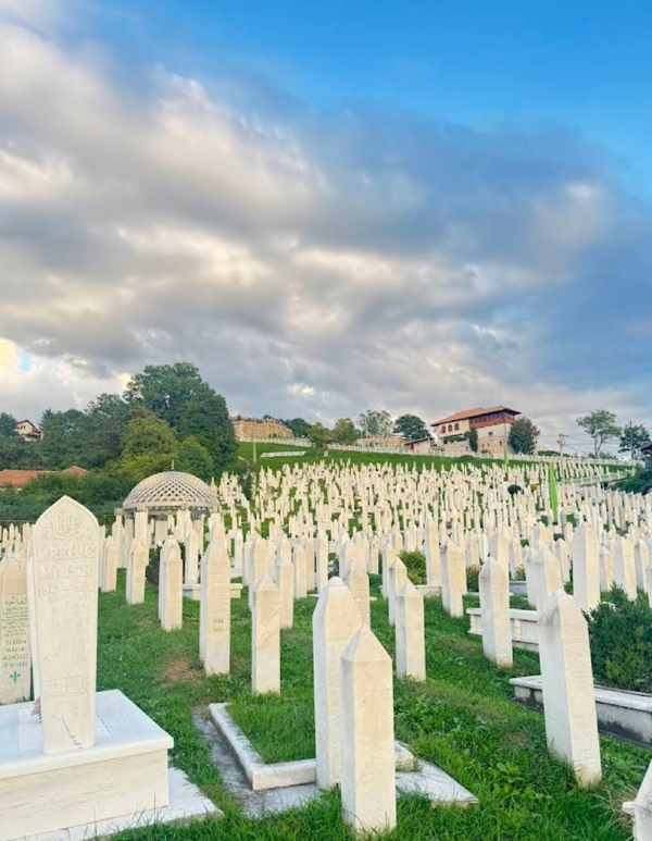 科瓦奇公墓(Kovači Cemetery)