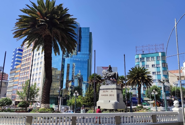 拉巴斯学生广场(Plaza del Estudiante)