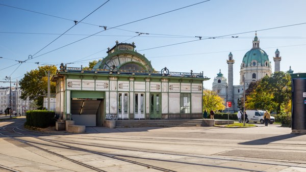 卡尔广场城铁站(Stadtbahnstation Karlsplatz)