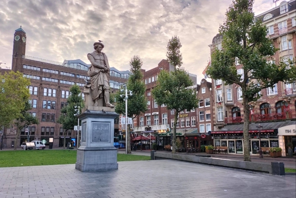 伦勃朗广场(Rembrandtplein)