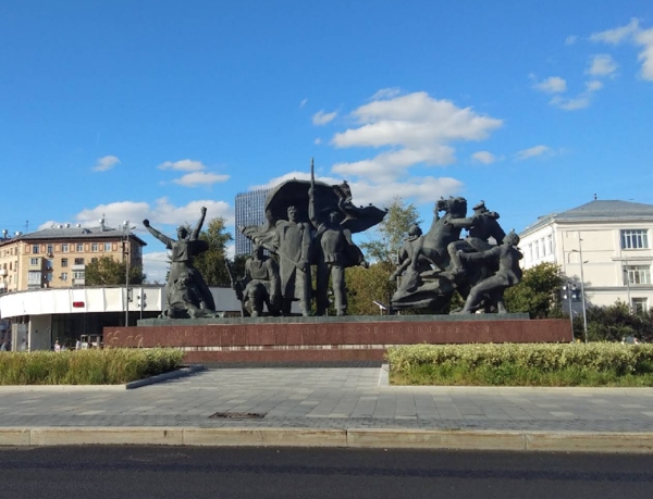 1905年革命英雄纪念碑(Monument to the heroes of the Revolution of 1905)