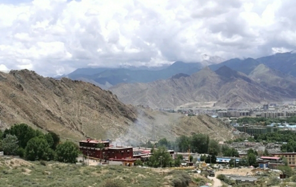 乃琼寺(Nechung Temple)