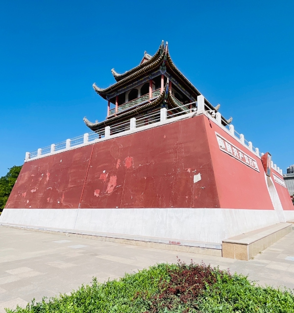 南薰门（Nanxun Gate）