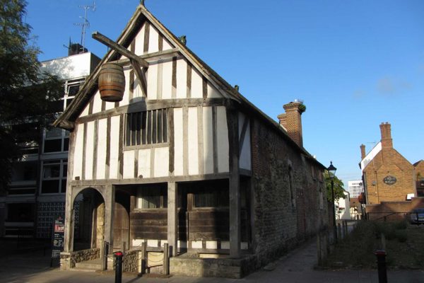 中世纪商人故居(Medieval Merchant's House)