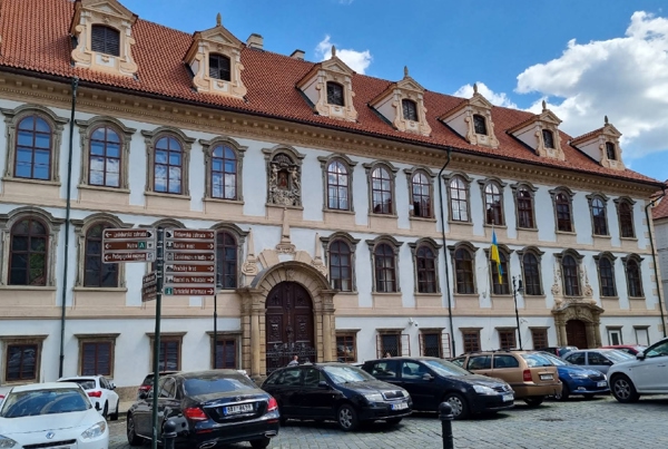 华伦斯坦宫(Wallenstein Palace)