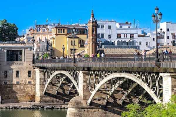 伊莎贝拉二世桥(Puente de Triana)