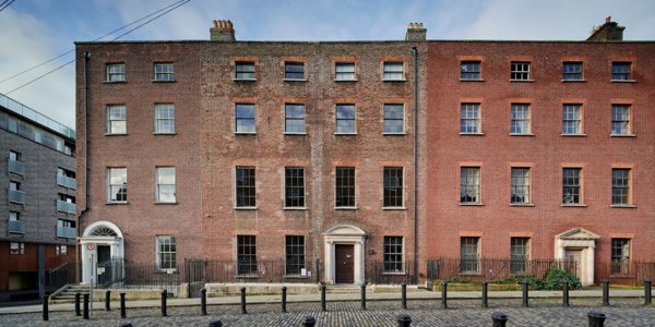 亨丽埃塔街14号博物馆(14 Henrietta Street)